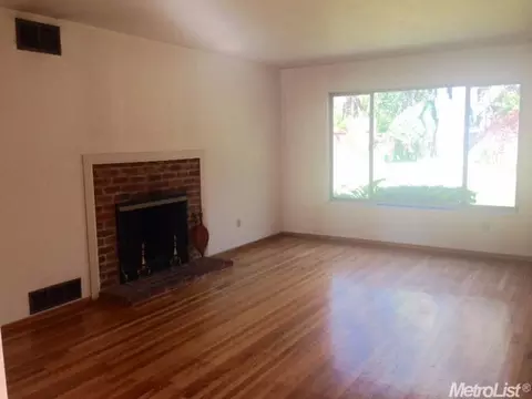 3908 Henderson Way, Carmichael, CA 95608 photo 3