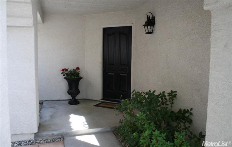 5319 Delta Dr, Rocklin, CA 95765 photo 2