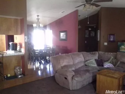 1601 Bern Ct, Ceres, CA 95307 photo 3