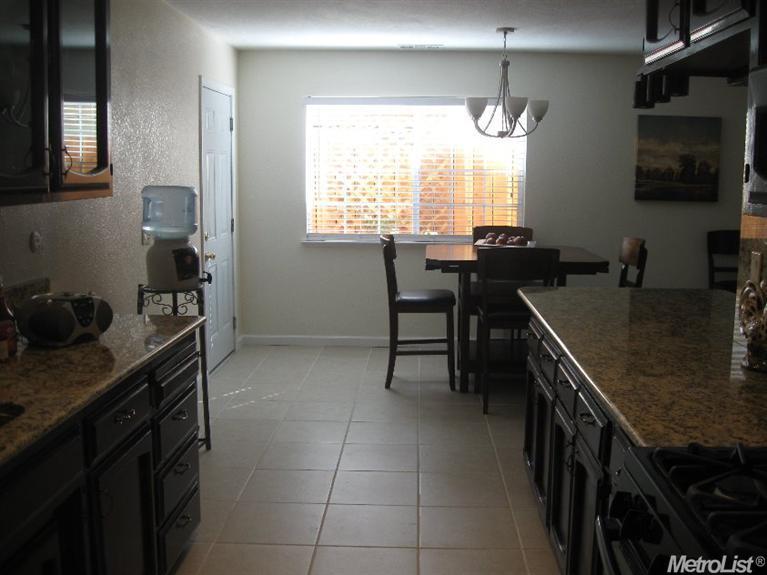 408 Cedar Ct, Lodi, CA 95240 photo 4