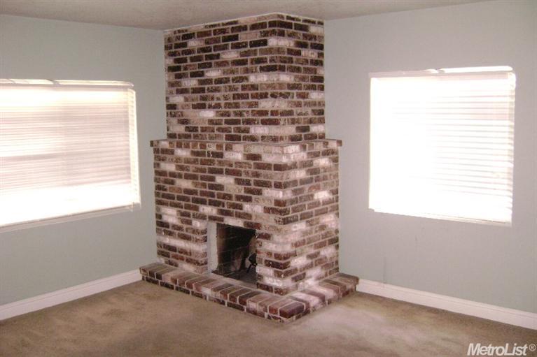 2316 Dora St, Modesto, CA 95354 photo 4
