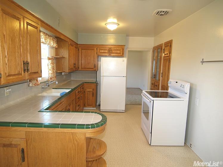 711 Edison Ave, Modesto, CA 95350 photo 8