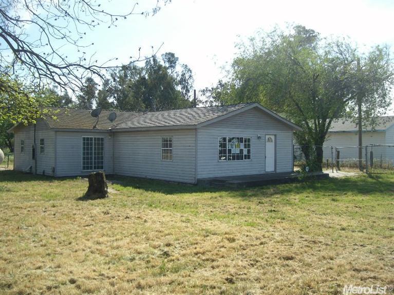 436 E Taylor, Ceres, CA 95307 photo 2