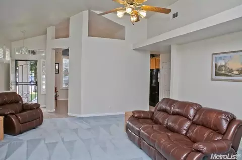 748 Willow Ave, Manteca, CA 95337 photo 9