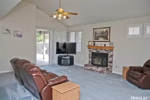 748 Willow Ave, Manteca, CA 95337 photo 6
