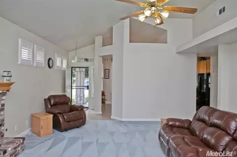 748 Willow Ave, Manteca, CA 95337 photo 8