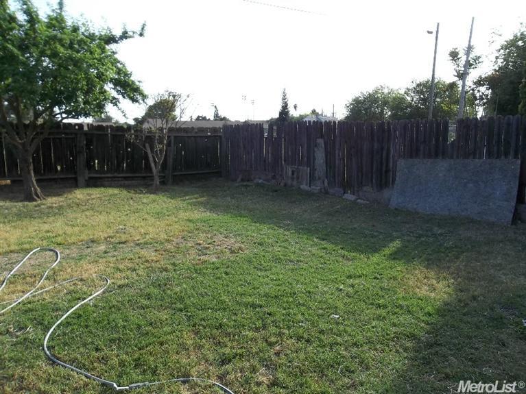 411 Spruce St, Modesto, CA 95351 photo 7