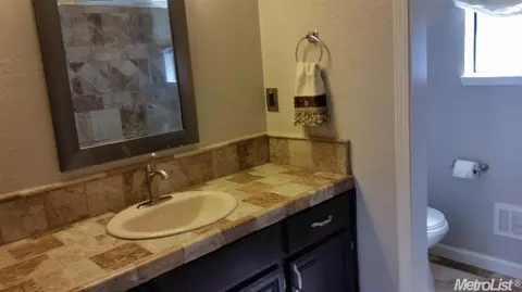 1328 Hidden Glen Dr, Modesto, CA 95355 photo 17