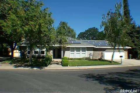 1328 Hidden Glen Dr, Modesto, CA 95355 photo 1