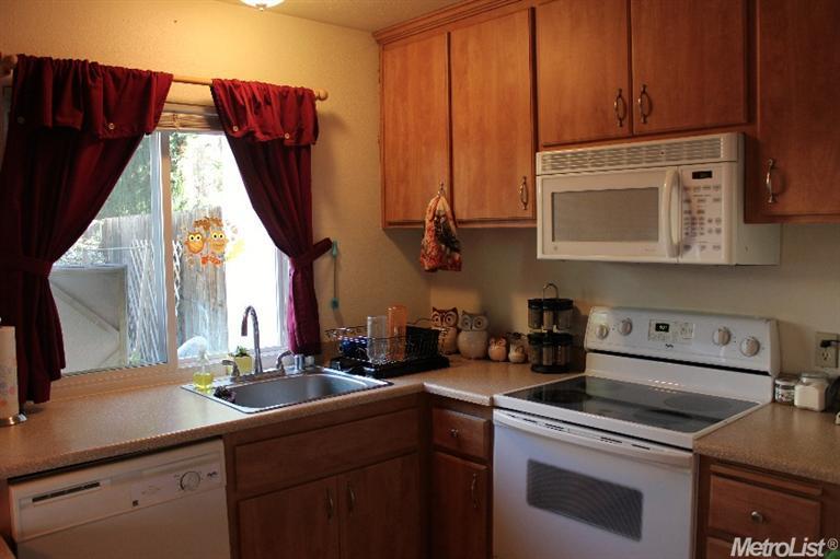 1581 Drake Dr, Davis, CA 95616 photo 2