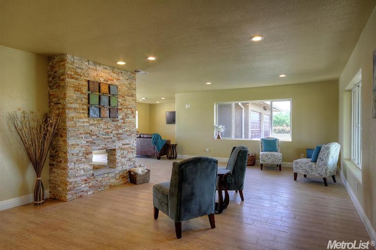 248 Fairland Ave, Modesto, CA 95357 photo 3