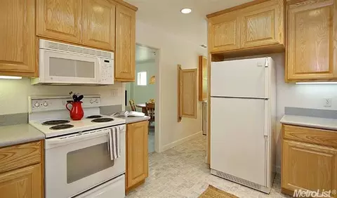 704 Mulberry Ln, Davis, CA 95616 photo 11