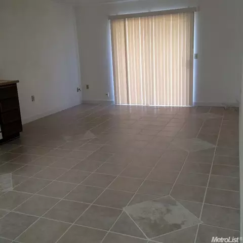 619 Fallenleaf Ln, Manteca, CA 95336 photo 4
