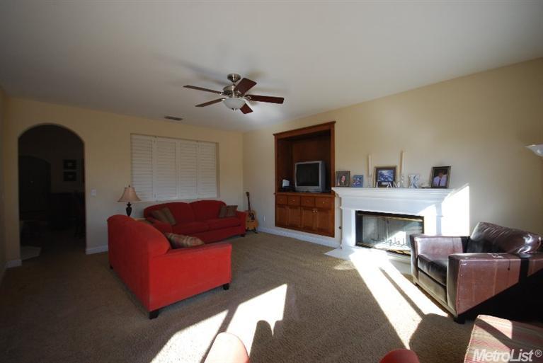 1328 Blakely Ln, Modesto, CA 95356 photo 8