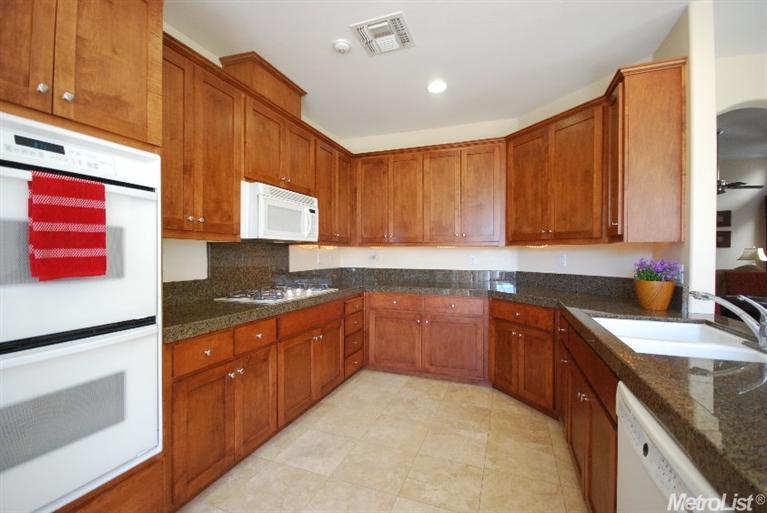 1328 Blakely Ln, Modesto, CA 95356 photo 5