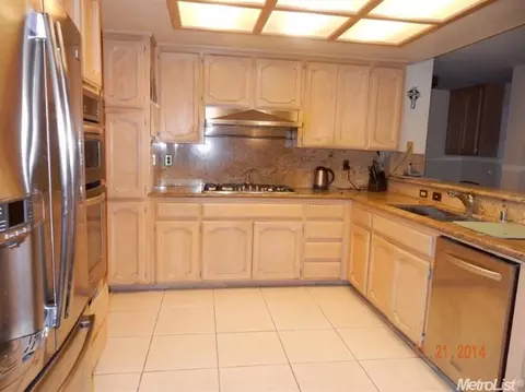 3104 Black Eagle Dr, Antelope, CA 95843 photo 2