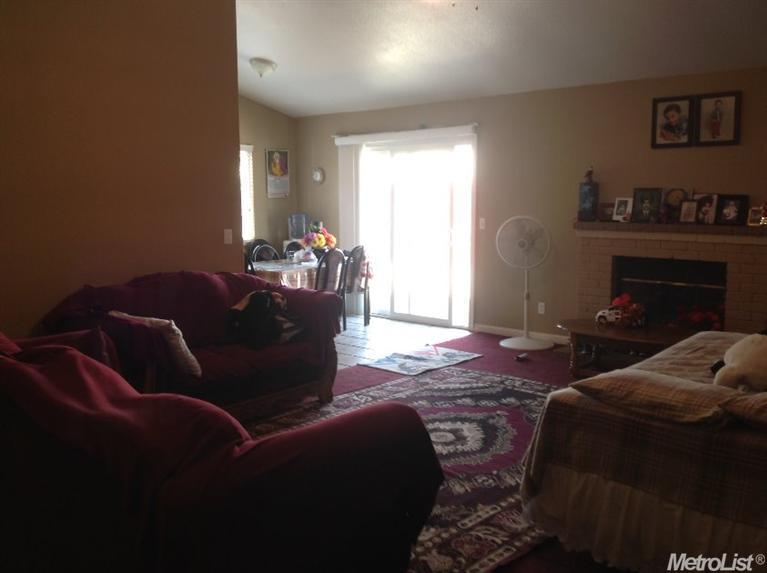 359 Elgin Ave, Lodi, CA 95240 photo 5