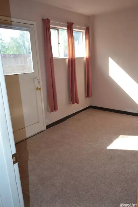 831 N Ham Ln, Lodi, CA 95242 photo 18