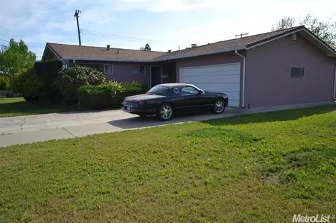 831 N Ham Ln, Lodi, CA 95242 photo 2