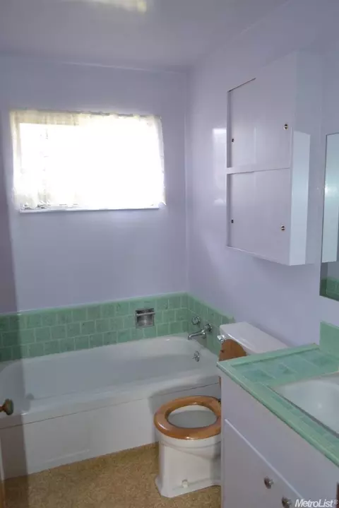 831 N Ham Ln, Lodi, CA 95242 photo 17