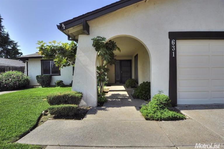 631 Alpine Ave, Manteca, CA 95336 photo 2