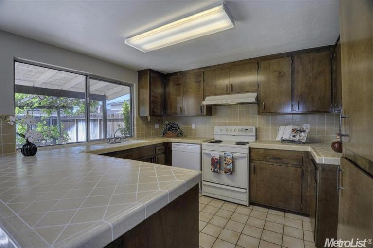 631 Alpine Ave, Manteca, CA 95336 photo 8