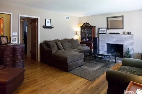 433 Matthew Plz, Lodi, CA 95240 photo 2