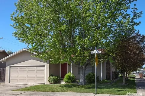 433 Matthew Plz, Lodi, CA 95240 photo 1