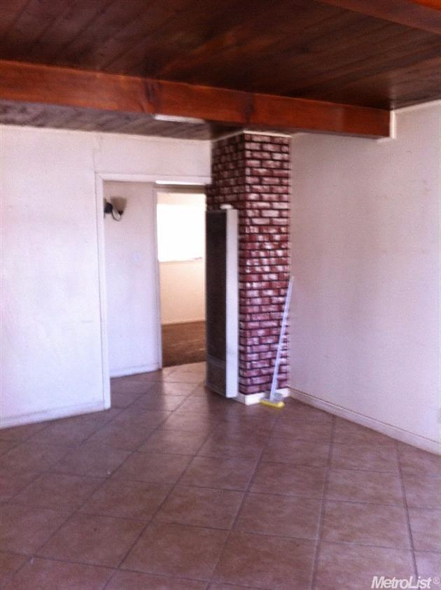 1736 E 23rd St, Merced, CA 95340 photo 2