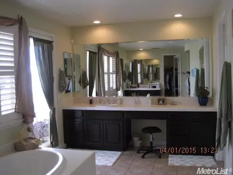 1944 Kristoff Ct, Tracy, CA 95376 photo 13