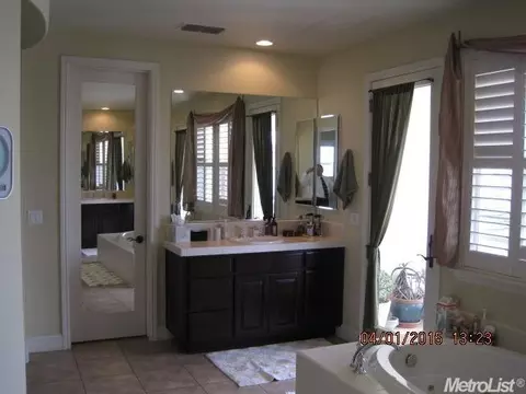 1944 Kristoff Ct, Tracy, CA 95376 photo 14