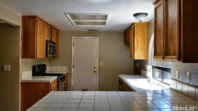 3801 Singleton Ct, Antelope, CA 95843 photo 6