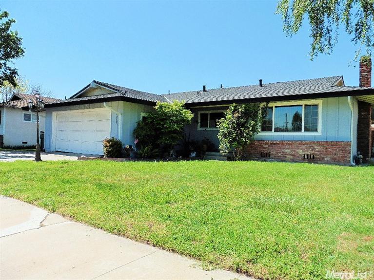 2009 4th St, Ceres, CA 95307 photo 2