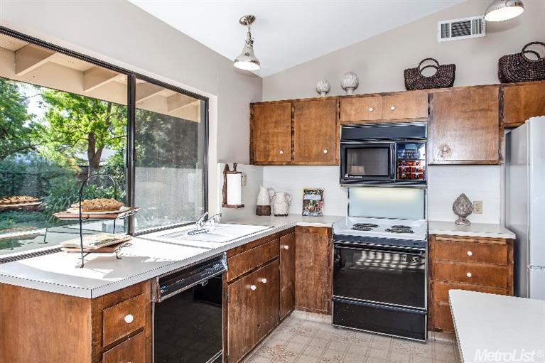 1514 Sycamore Ln, Davis, CA 95616 photo 7