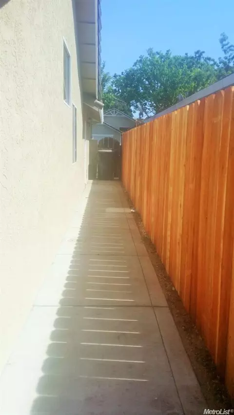 2217 Inglenook Dr, Modesto, CA 95358 photo 12