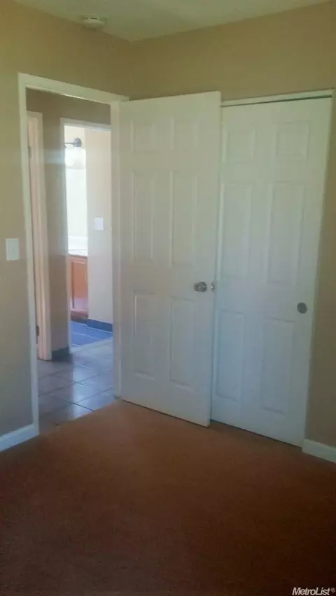 2217 Inglenook Dr, Modesto, CA 95358 photo 9