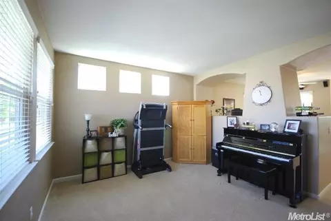 4620 Lucinda Ave, Keyes, CA 95328 photo 5