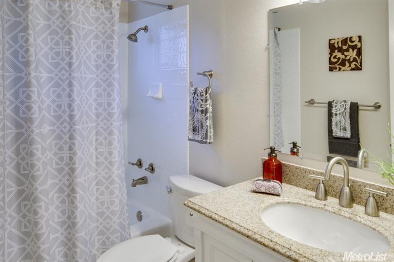 2516 Bates Dr, Davis, CA 95618 photo 17