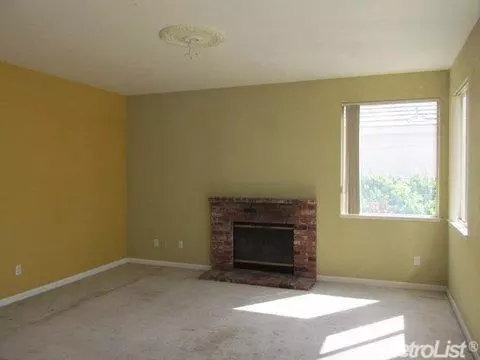 2074 Fieldview Dr, Tracy, CA 95377 photo 5