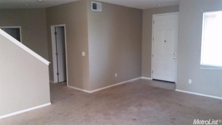 636 Skimmer Dr, Patterson, CA 95363 photo 3
