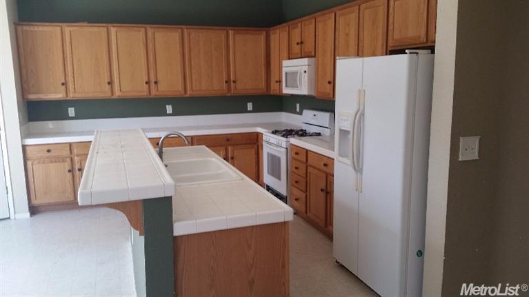 636 Skimmer Dr, Patterson, CA 95363 photo 7