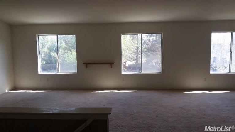 636 Skimmer Dr, Patterson, CA 95363 photo 9