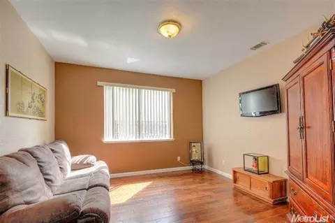 5520 Coronawood Ln, Carmichael, CA 95608 photo 16