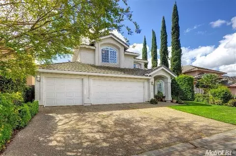 5520 Coronawood Ln, Carmichael, CA 95608 photo 1