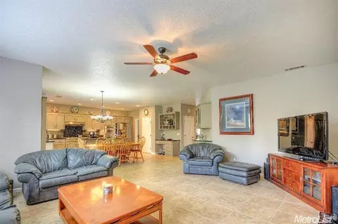 5520 Coronawood Ln, Carmichael, CA 95608 photo 8