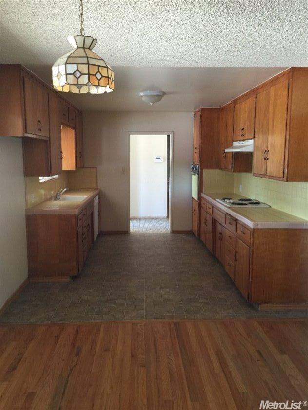 1865 Rosemarie St, Merced, CA 95341 photo 4