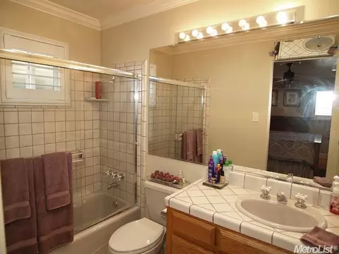 807 S Main St, Manteca, CA 95337 photo 14