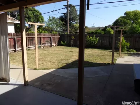1136 E Alameda St, Manteca, CA 95336 photo 17