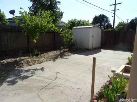 1136 E Alameda St, Manteca, CA 95336 photo 18