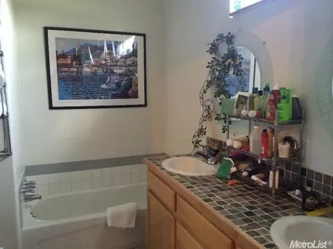 1310 O St, Lathrop, CA 95330 photo 17